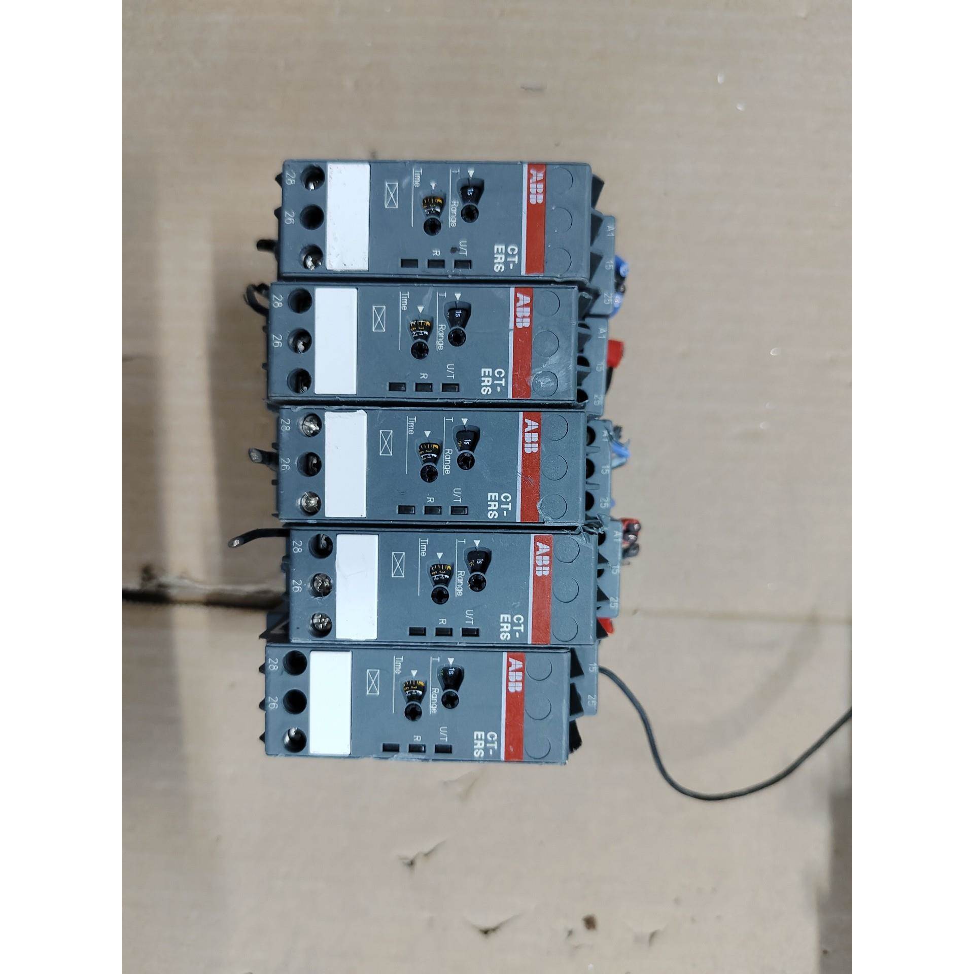 议价ABB安全继电器！型号：CT一ERS-22，共5只，每只90