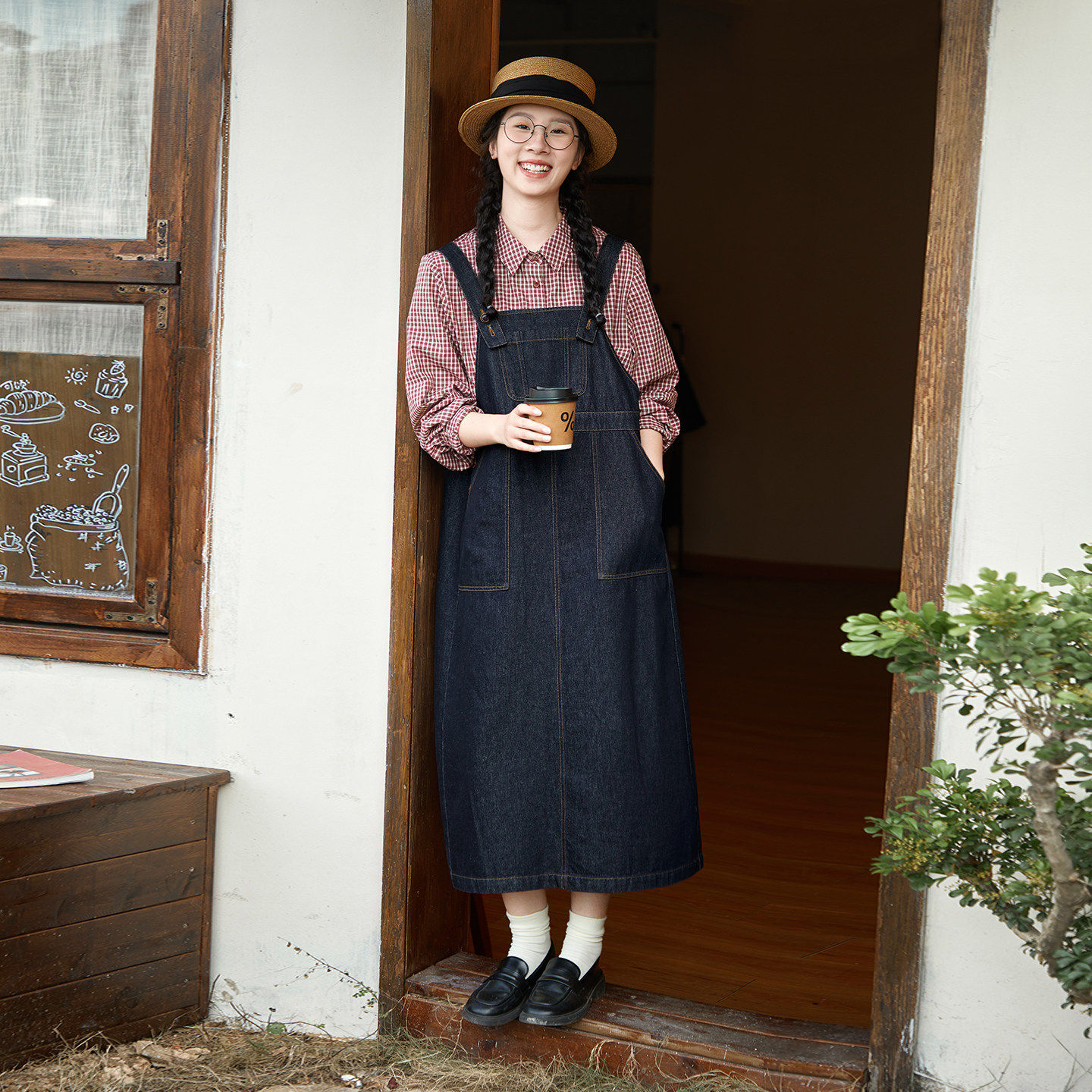 边缝原创纯棉蓝黑色连衣裙女日系复古休闲裙子宽松牛仔背带裙春季