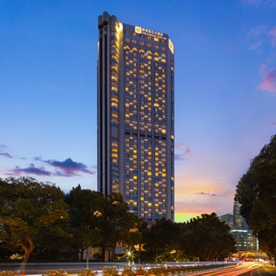 【官方直营】上海静安昆仑大酒店行政豪华大床房1晚含双人早晚餐