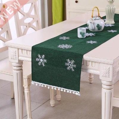 Nordic Christmas Polyester Snowflake Table Runner Green