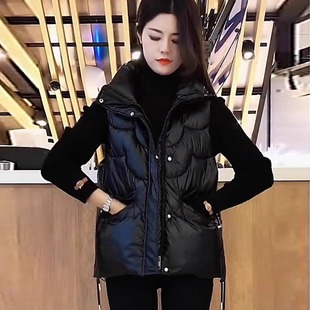 马甲女新款2026秋冬款中年女式马夹坎肩背心Z外套女冬天加绒加厚