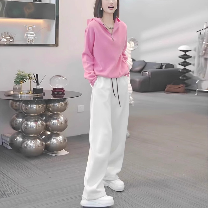 2025年早秋穿搭配减龄洋气时尚休闲运动连帽卫衣阔腿裤一整套装女