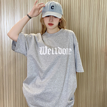 WE11DONE 24SS WBTK简约花体梵文LOGO字母印花宽松短袖T恤
