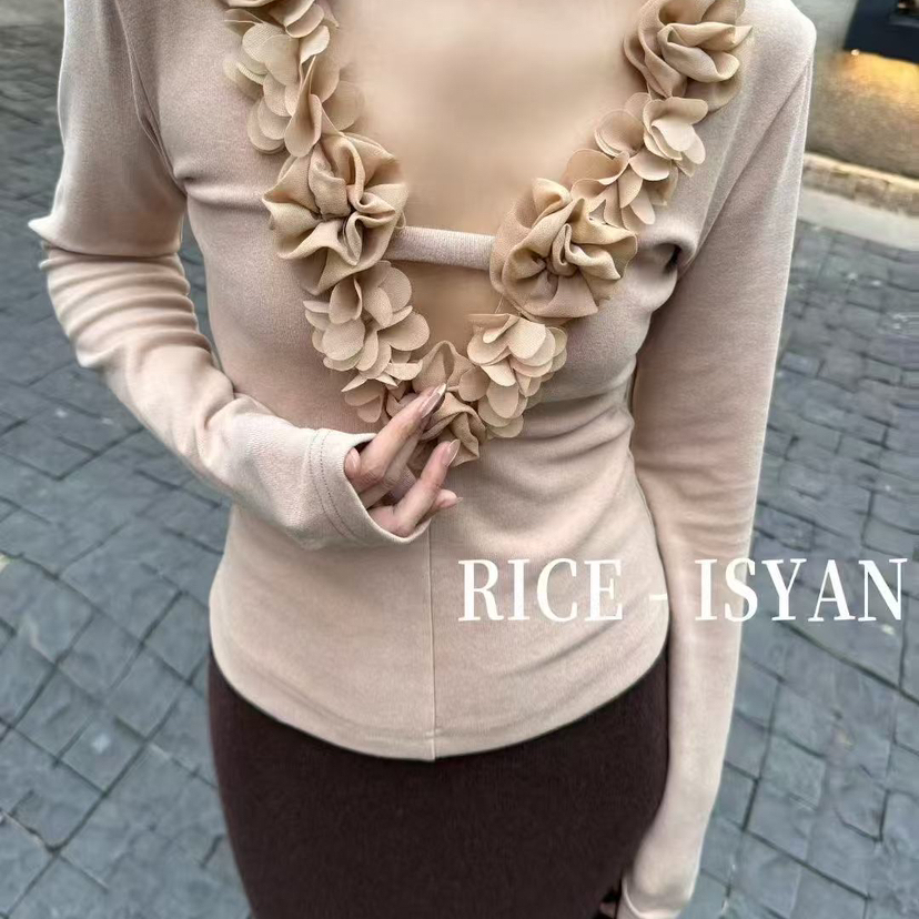 RICE- ISYAN-冬上新RICEIS小女人气质立体花朵薄绒小衫6261
