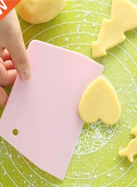 Dough Cutter Trapezoid Spatula Dough Scraper Kitchen Butter