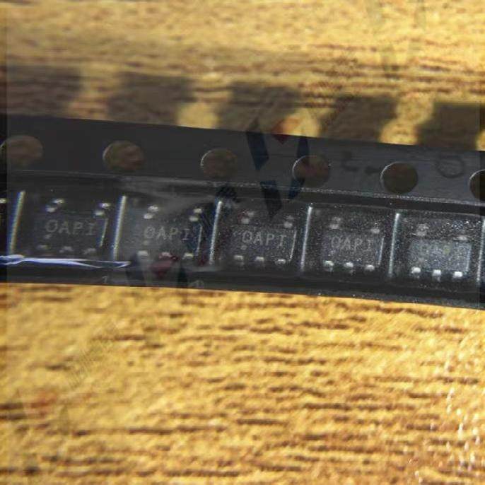 OPA335AIDBVR 丝印：OAPI SOT23-5 精密运放 进口原装 可直拍