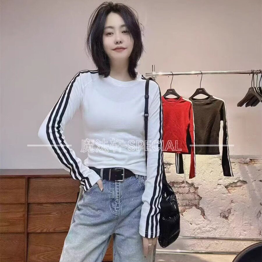 冬季运动风条纹显瘦长袖T恤女