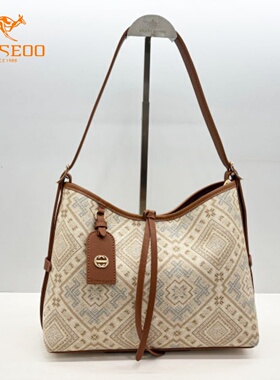 SEOSEOO九州袋鼠女包2025新款商场同款印花流浪包单肩斜挎包77571