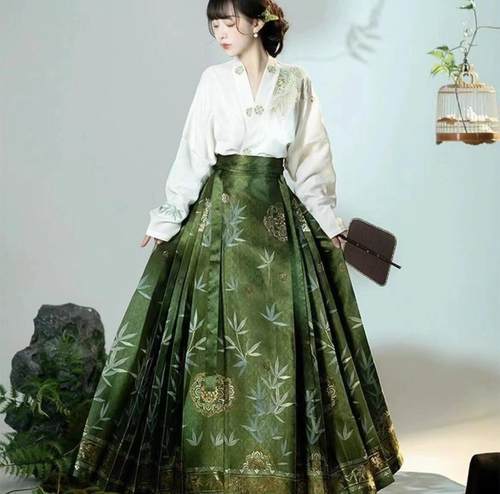 2025年新款中式马面裙改良版汉服