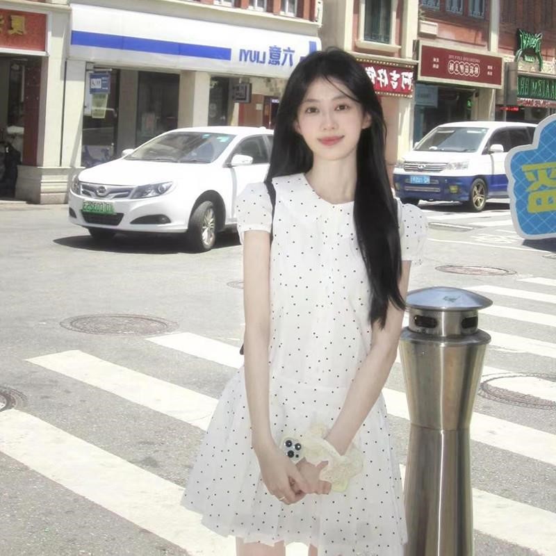 法式初恋白色翻领波点连衣裙女气