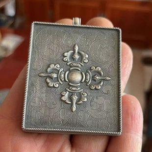 手工唐卡嘎乌盒十字金刚杵做旧款民族风项坠子雕花吊坠配饰复古