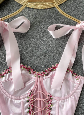 Floral hemming lace-up camisole vest女生花朵包边胸前系带背心