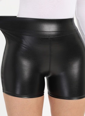 Black PU leather stretch tight shorts 黑色PU皮弹力紧身短裤女