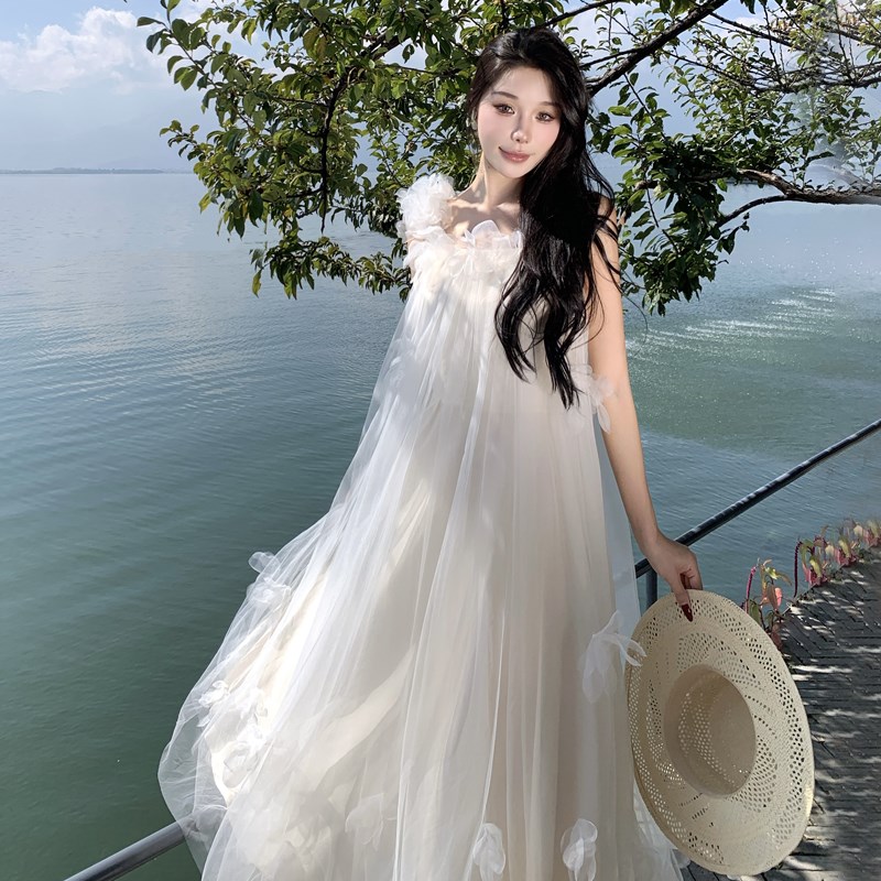 法式超仙花朵网纱吊带连衣裙女大理度假仙女裙子新娘结婚晨袍礼服