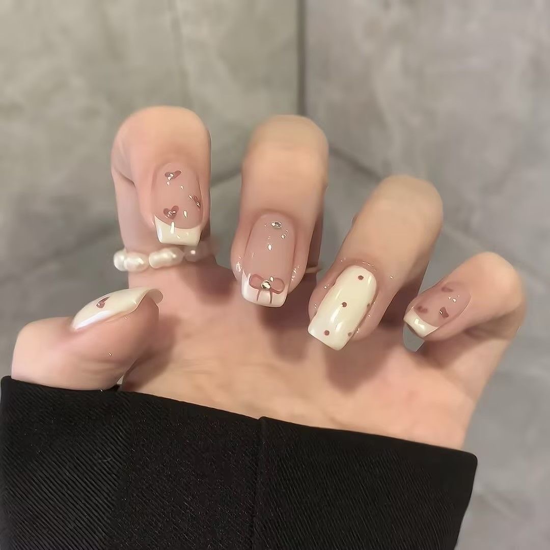 ins纯手工穿戴甲美甲少女温柔