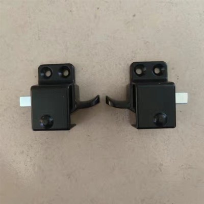 新源C70/C75胶轮式挖掘机 前挡风上玻璃锁扣 前挡玻璃左右拉手扣