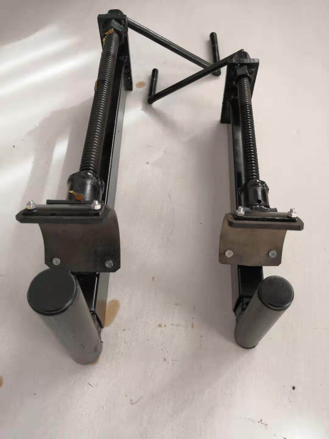 新品树木直弯器苗木直树器国槐调直器园林工具树木拉直机纠正固定