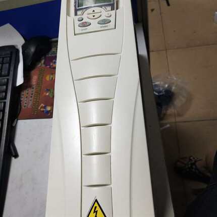 {议价}库存买错型号ABB变频器ACS510-01-017A-4（7