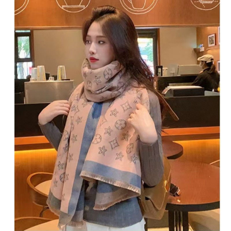 韩国高品质2025新款老花羊绒围巾空调房大披肩百搭轻奢高级感围脖