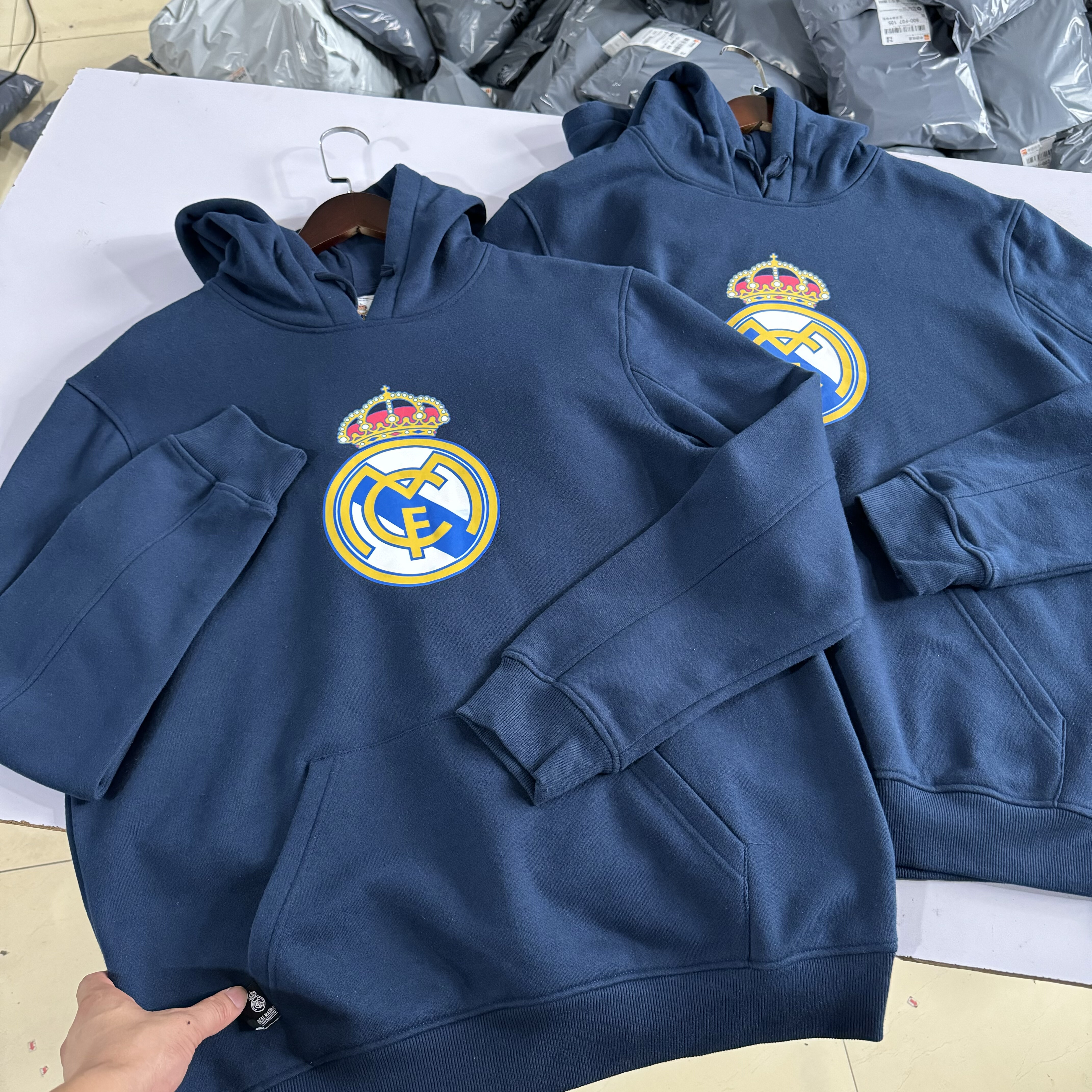 出口西班牙 皇马俱乐部球迷版 连帽卫衣秋冬薄绒 男女帽衫休闲237