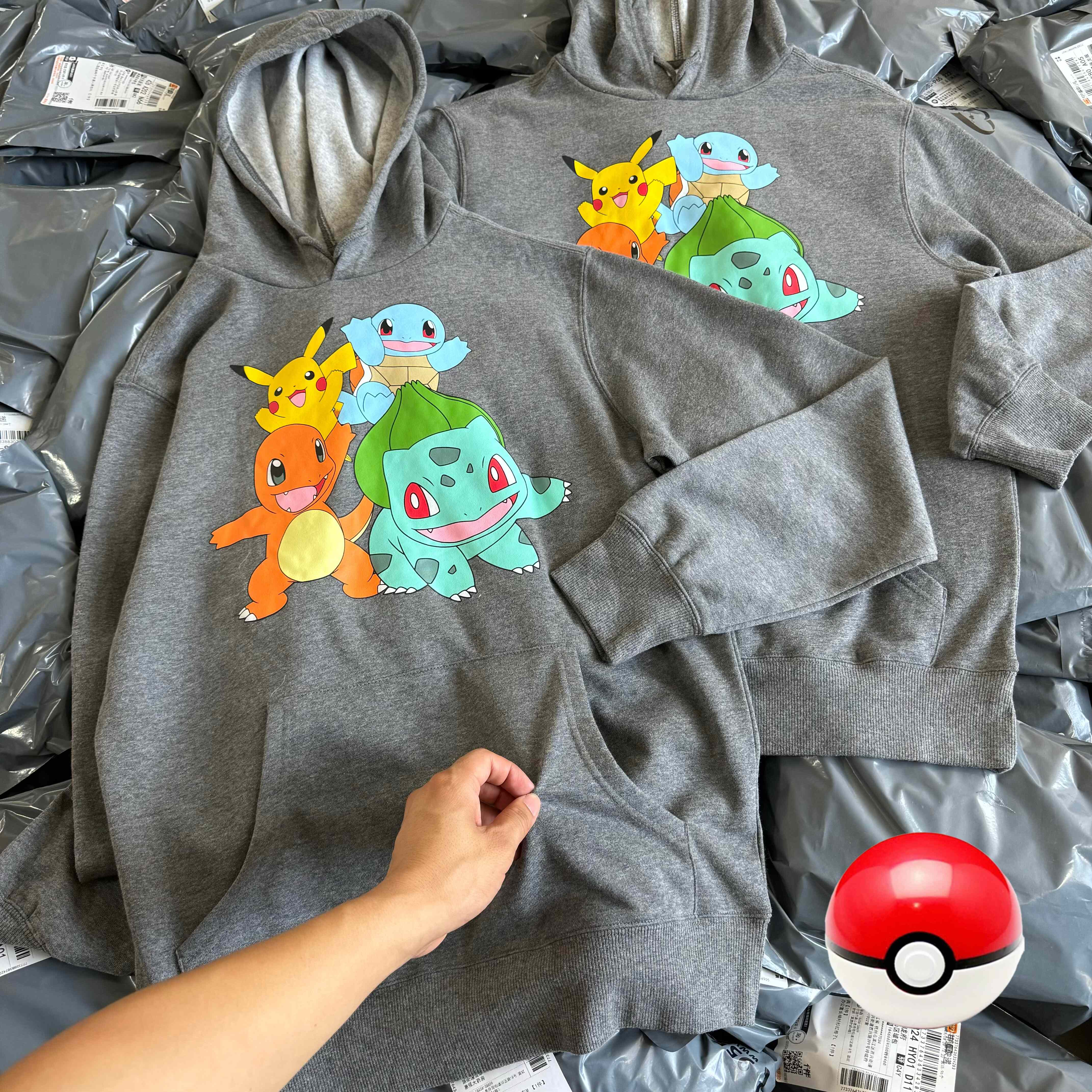 出口单 宠物小精灵杰尼龟小火龙妙蛙种子男女秋冬薄绒连帽卫衣274