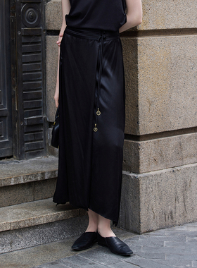 新中式|MSLAN复古亮光缎面黑色一片式半身裙A字不规则国风长裙子