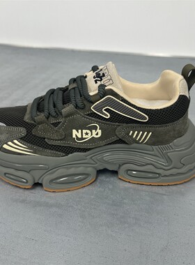 高级橄榄绿老爹鞋男2025新款减震轻便透气跑步鞋厚底运动鞋