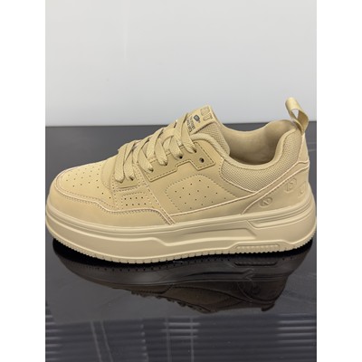 男鞋2025新款时尚厚底纯休闲板鞋百搭轻质小白鞋男