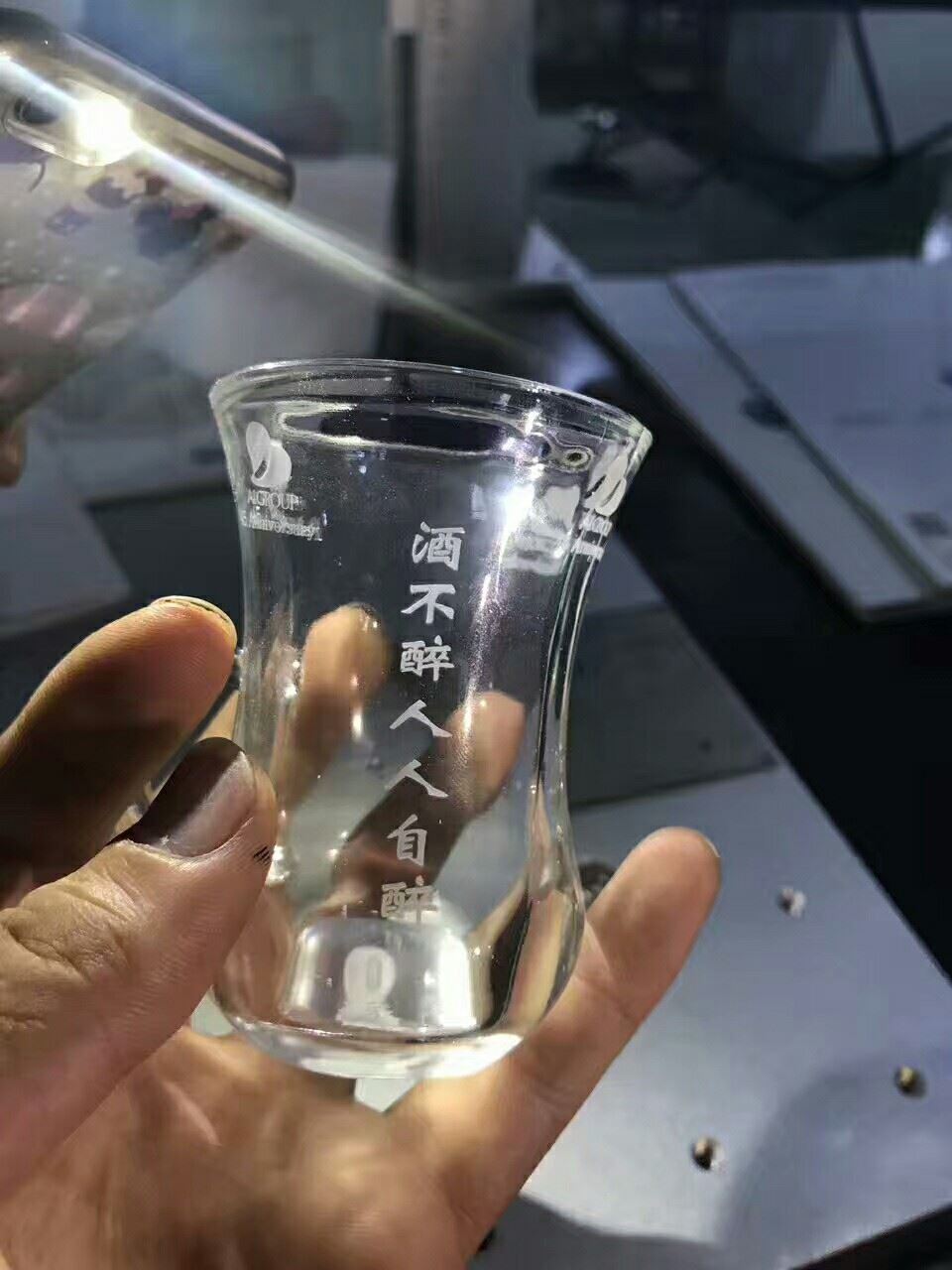 新款让利大促玻璃瓶酒杯激光雕刻字机高精度玉石木材深度标识钻铣