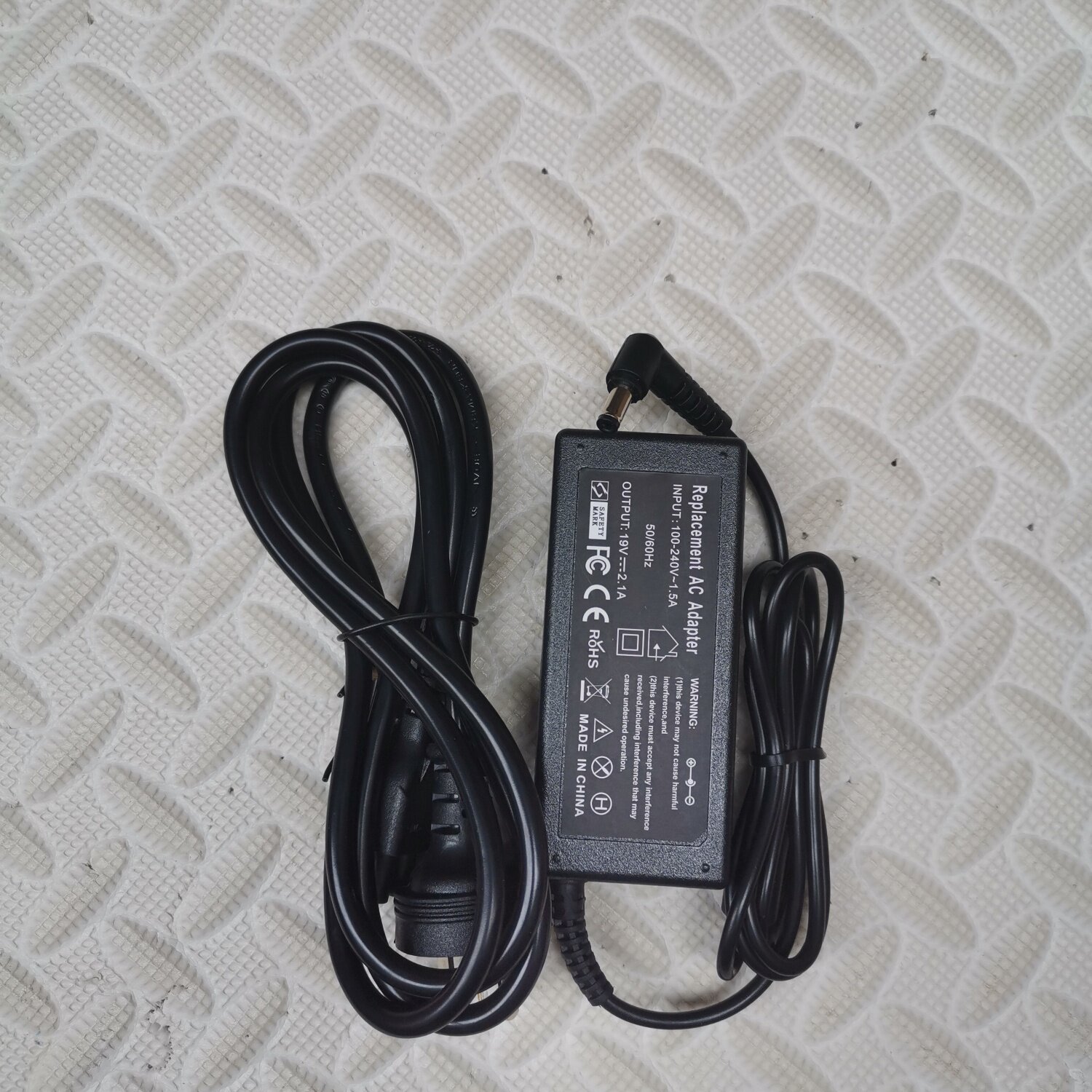 华硕LCD液晶显示器电源适配器MS246H MS202D ML239H充电器19V2.1A