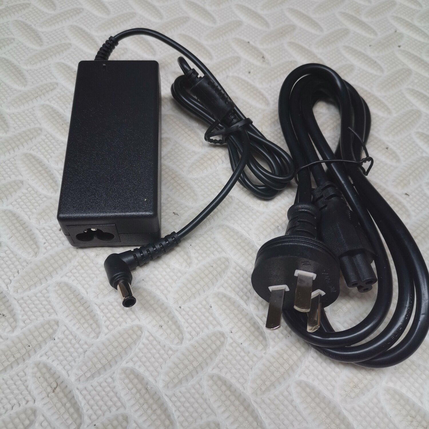 LG液晶显示器34UM56 27UD68-W 电源适配器 充电器电源线19V2.0A