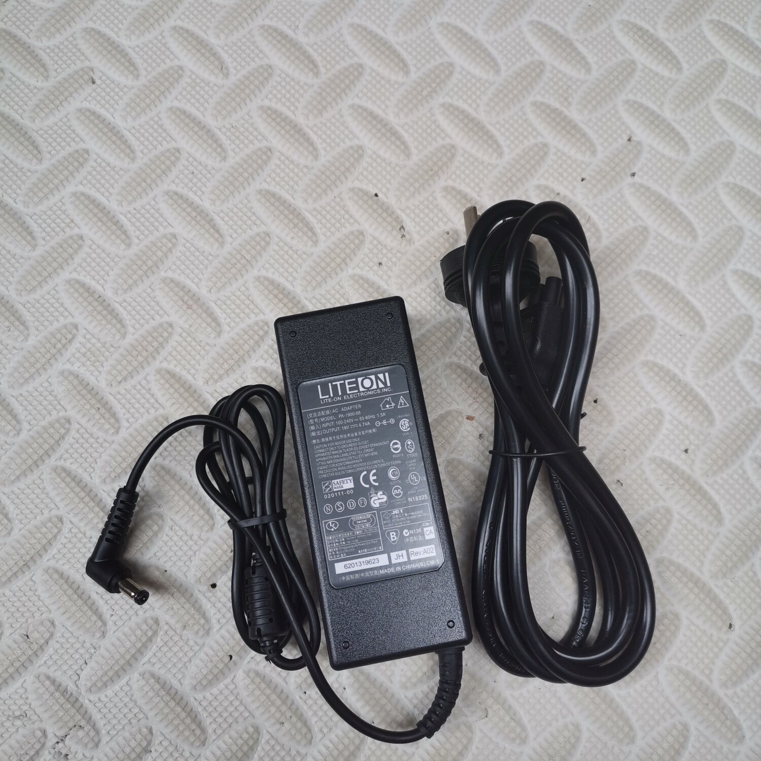 神舟战神K580C K580P K470 K580D适配器19V4.74A充电器电源线