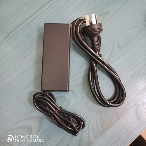惠普笔记本DV2500 DV2000 V3700 V3900充电源适配器19V4.74A子弹