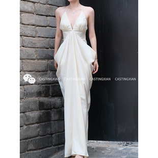 CASTING无隅｜YANGKEHAN 玉色双婉真丝交叉吊带连衣裙