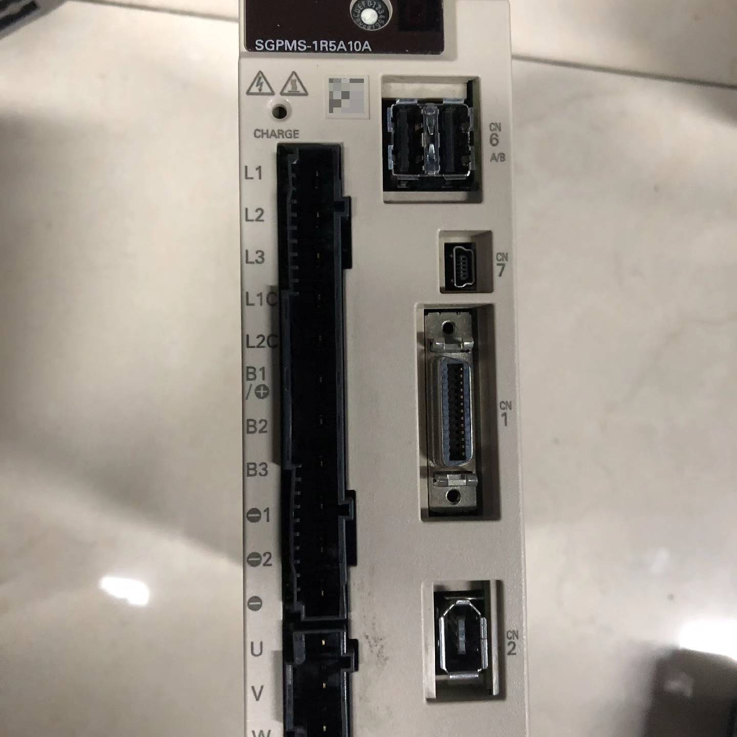 安川驱动器SGPMS-1R5A10A,成议价 也可为维修！！