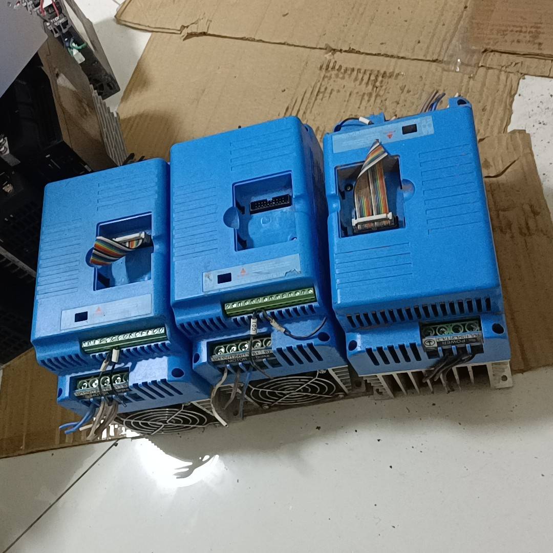中达变频器EV3000-7.5G3三议价 也可为维修!!