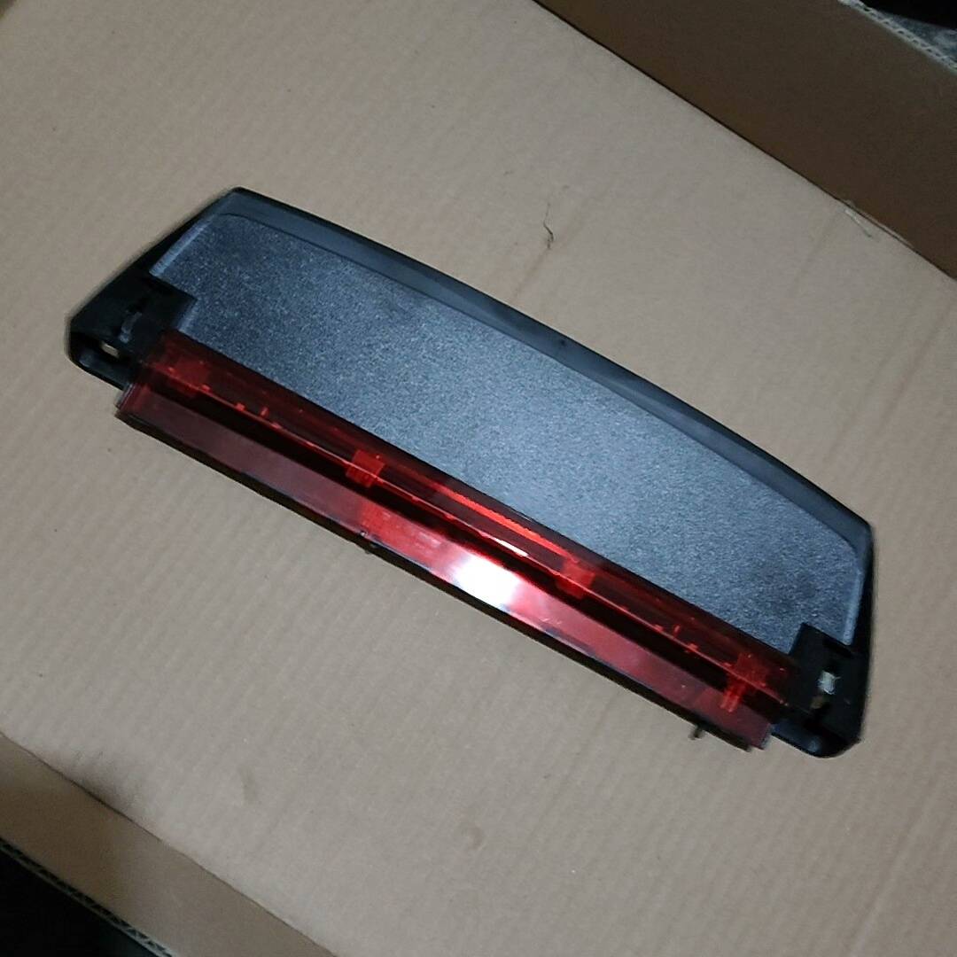 奥迪A8L/D5 高位刹车灯。议价 也可为维修!!