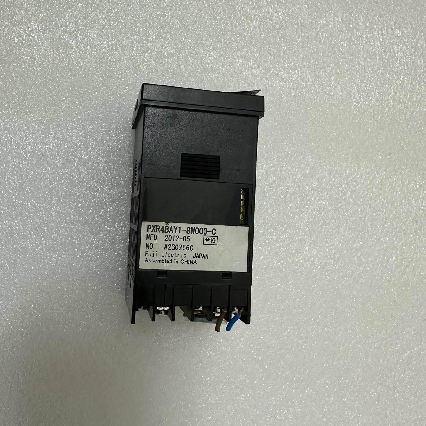 富士温控表PXR4BAY1-8W000-C议价 也可为维修！！