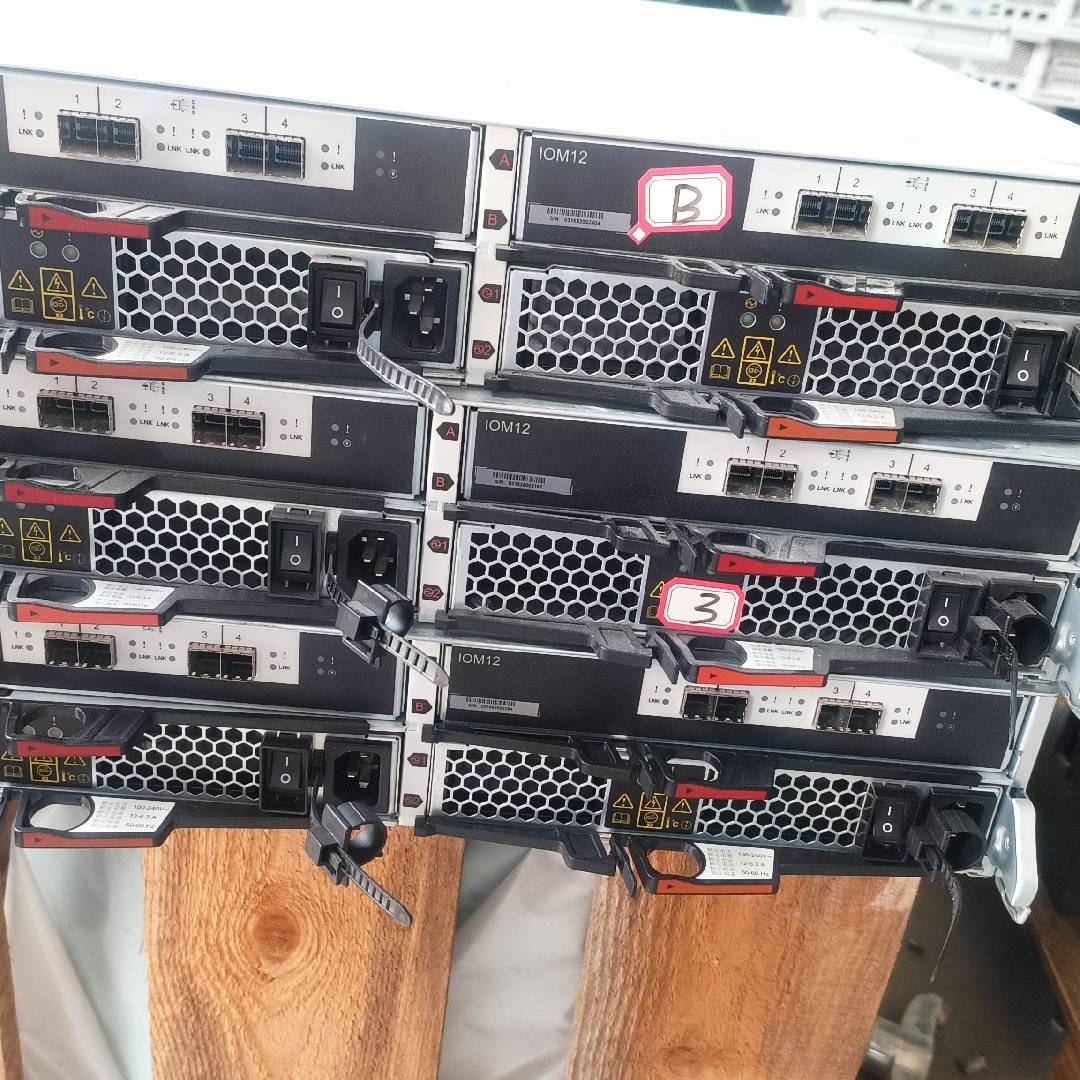 Netapp  DS212C DS224C IOM12扩议价 也可为维修!!