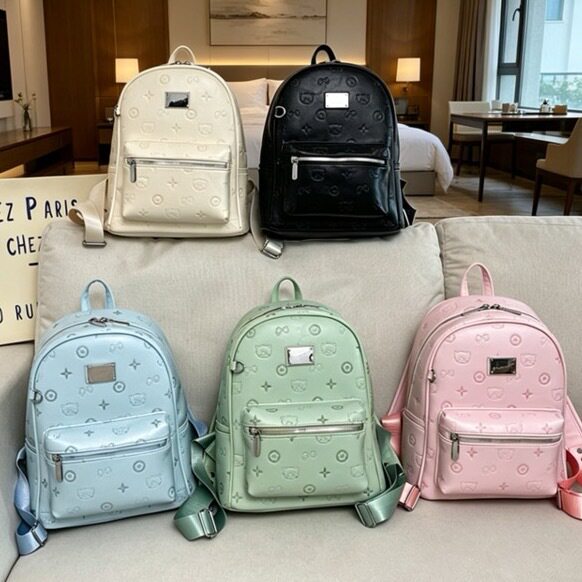 韩版精致卡通小猫双肩包女时尚质感学生书包可爱印花百搭手提背包