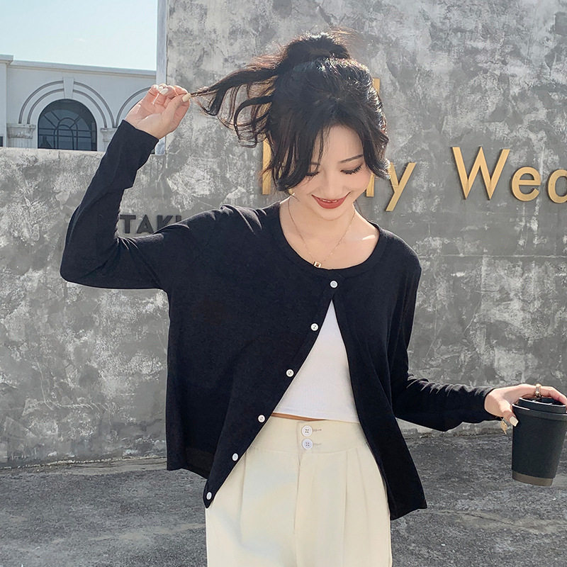 夏日百搭凉感冰丝空调衫夏季新款轻薄遮阳防晒针织开衫薄u领上衣