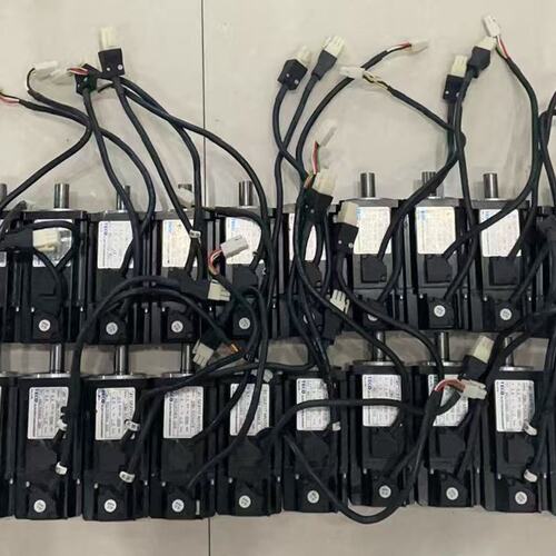 议价东元伺服电机JSMA-PUC04A7K，15只，成色图。