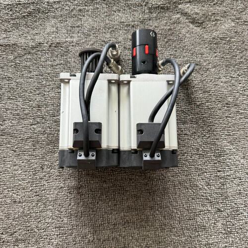议价伺服电机 082G1U，0.75KW，输入AC1