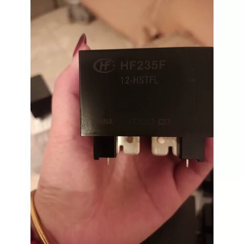 议价宏发HF235F/12-HSTFL继电器，图片爲实物拍摄，全