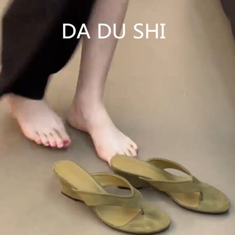 羊皮版~韩版绿色夹趾凉拖