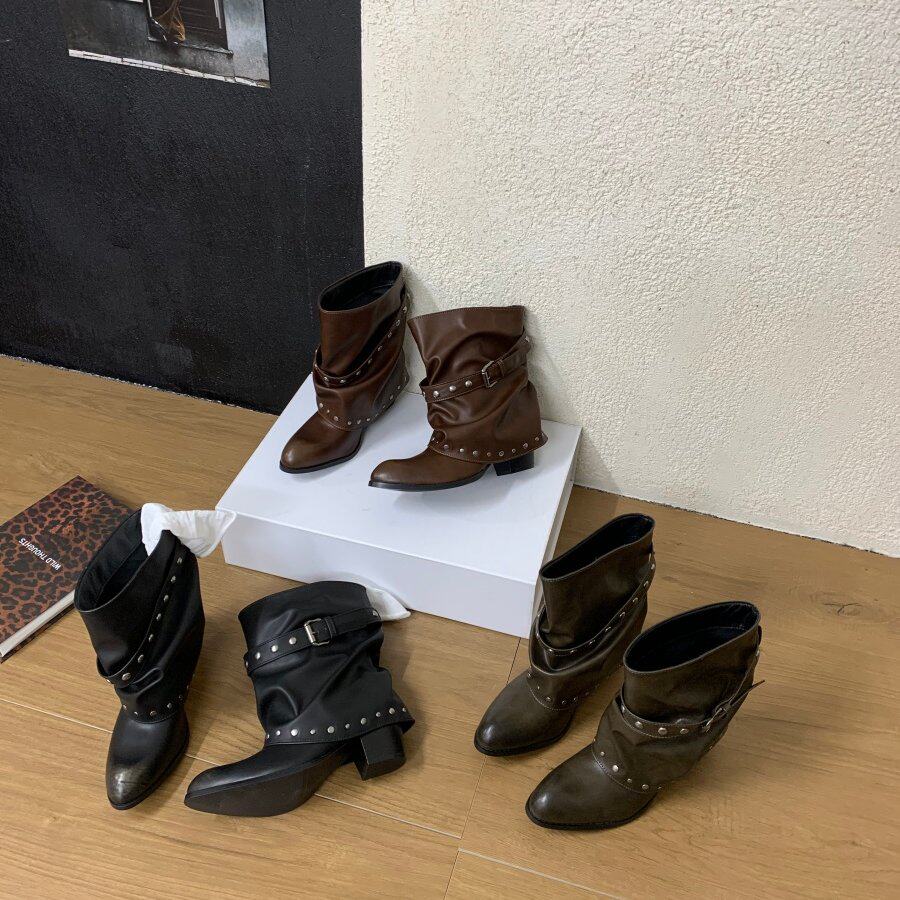 铆钉装饰皮带扣短靴女202