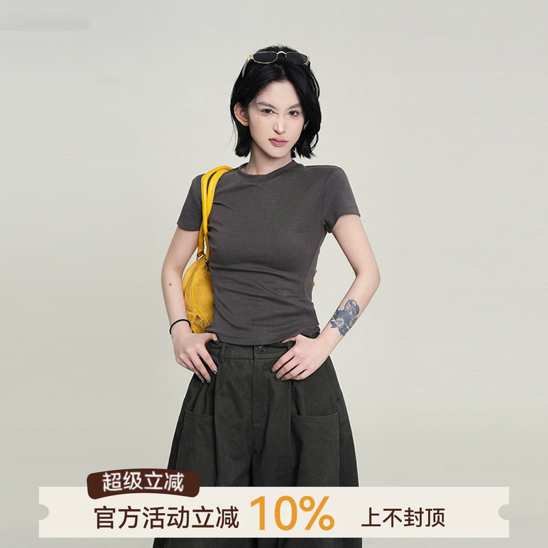 吴童童圆领正肩收腰短袖T恤图片