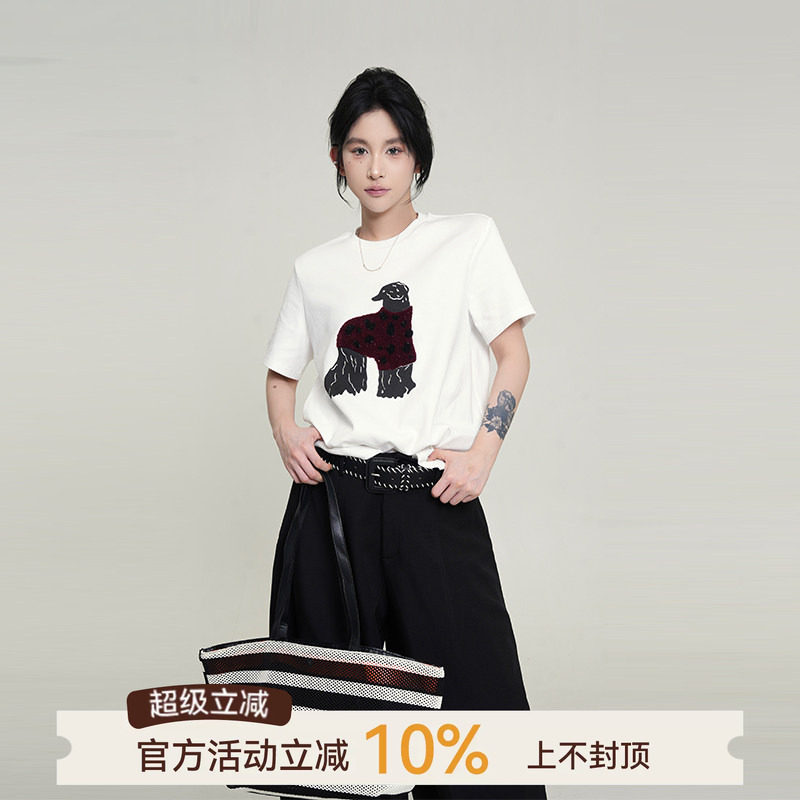 吴童童印花圆领正肩短袖T恤图片