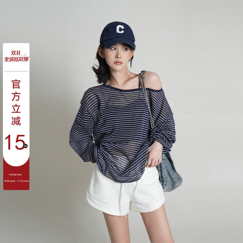 吴童童 条纹斜肩长袖露肩针织T恤女秋季新款韩系宽松薄款罩衫上衣
