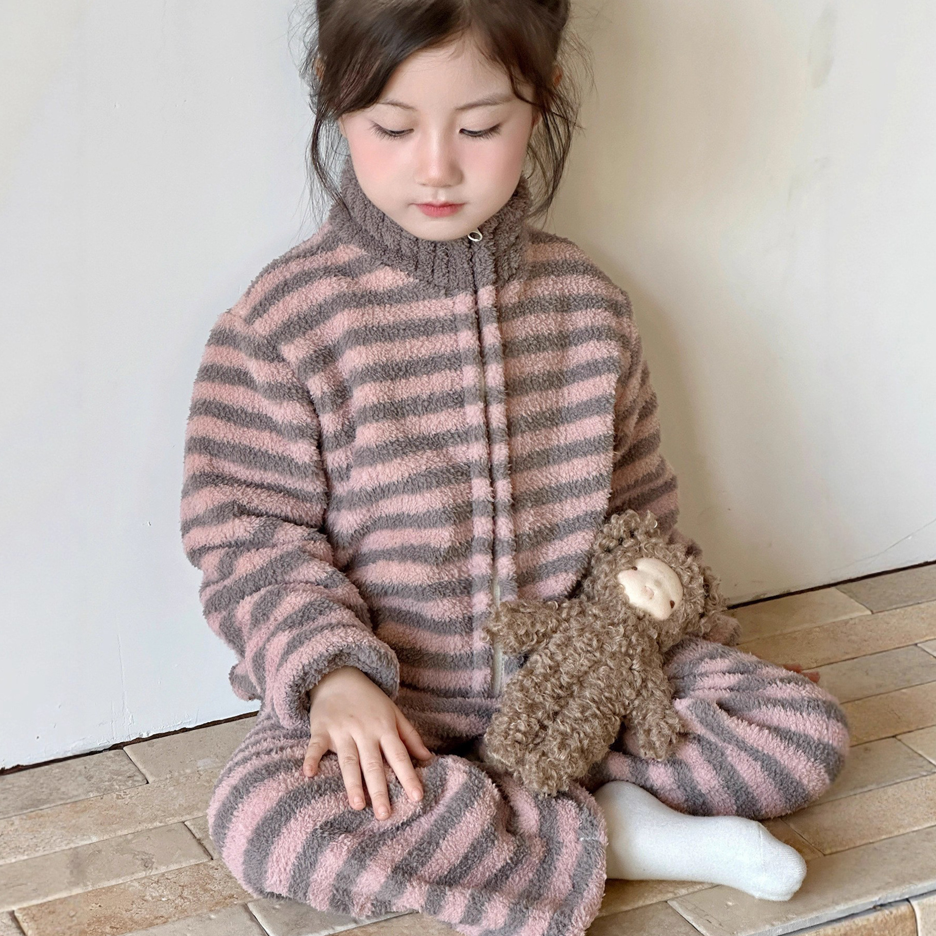 儿童睡衣半边绒家居服套装2025新款冬季珊瑚绒拉链款男女童可外穿